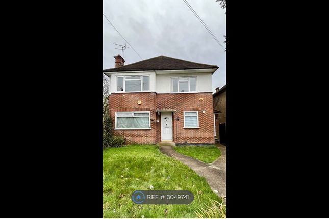 Harlyn Drive, Pinner photo 2