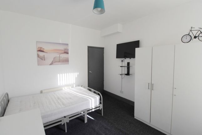 Thumbnail Flat to rent in Walsgrave Road, Coventry