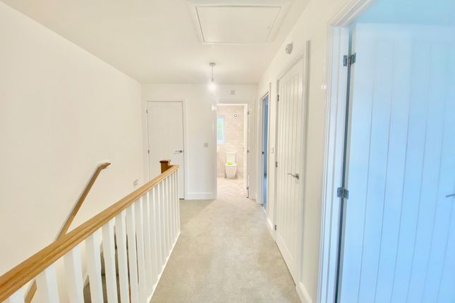 14, Merry Leys, LEIGHTON BUZZARD photo 5