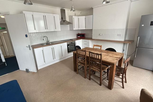 16, Station Road West, Canterbury photo 4