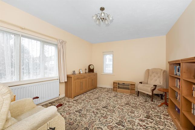 Flat 9 Holmgrove House, 11 Brighton Road, Purley photo 2