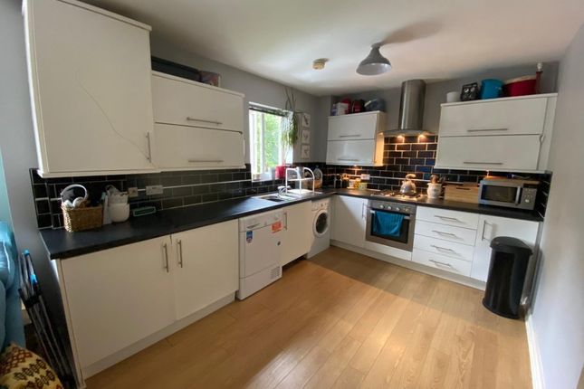 Thumbnail Flat to rent in Cheshire Close, Newton-Le-Willows