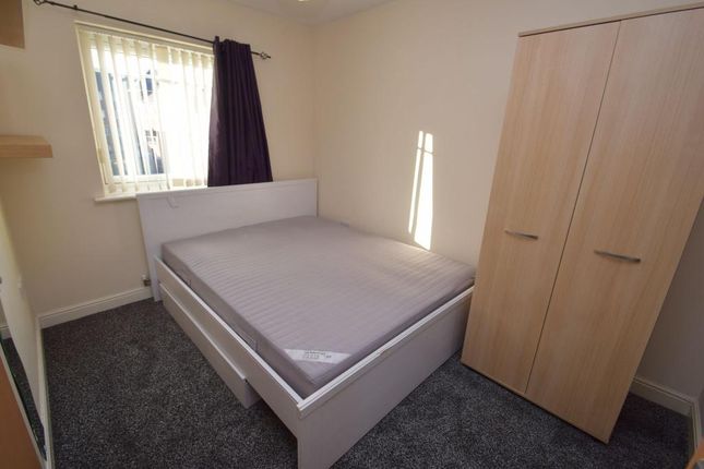Terraced house to rent in Drayton Street, Manchester