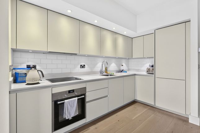 Flat 58, The Textile Building,, Chatham Place, London photo 3