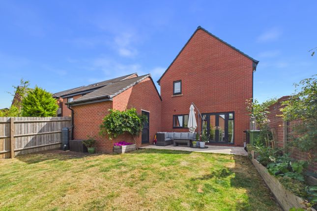 39, York Road, Telford photo 4