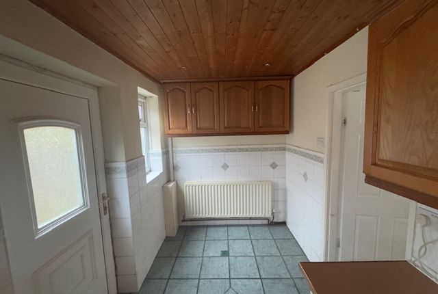 96, Foundry Mill Drive Seacroft Leeds photo 5