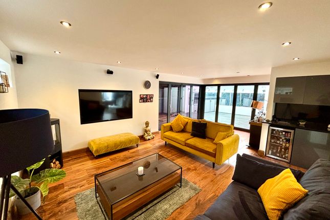 12, West End Rise, Horsforth photo 3