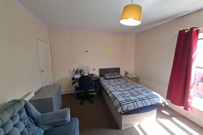 31, Stone Lane, Peterborough photo 5