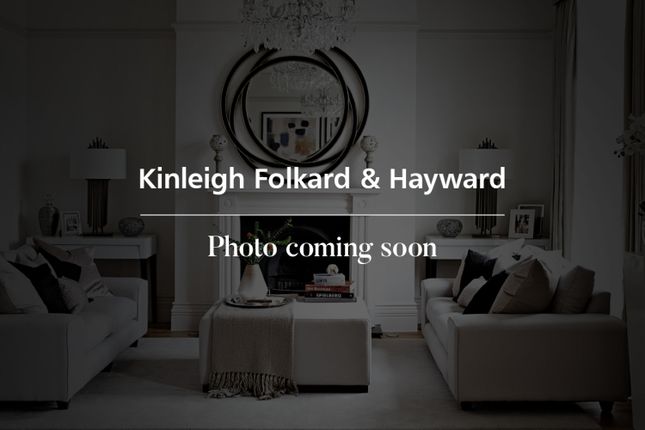 Flat to rent in Holland Road, London