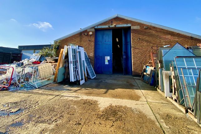 Thumbnail Industrial for sale in 17 Wallace Way, Hitchin, Hertfordshire