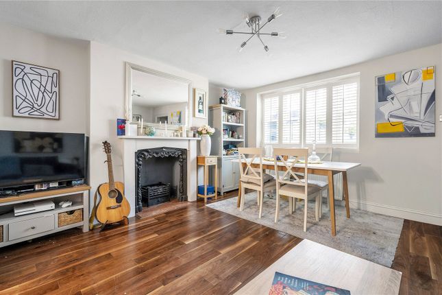 82A, Offord Road, London photo 2
