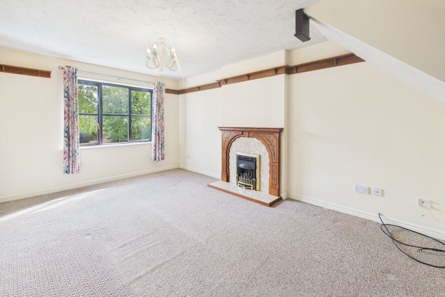 27, Hickleton Close, Ripley photo 2