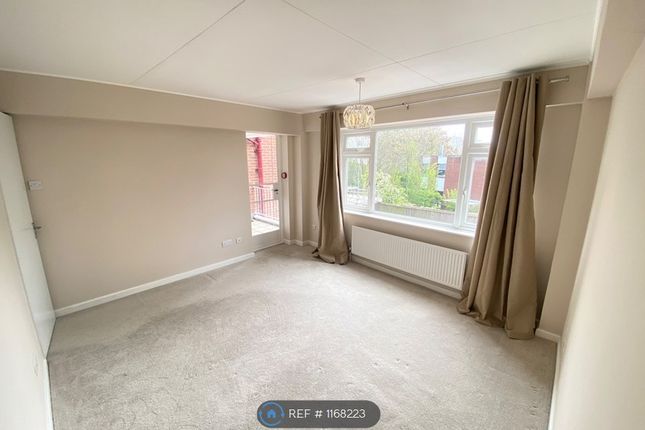 Flat to rent in Barrack Road, Exeter