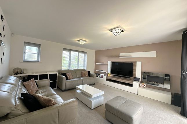 1 Wadsworth Avenue, Leicester photo 2