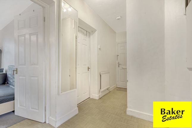 437, New North Road, Hainault photo 2