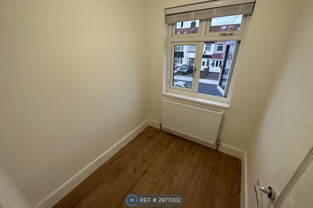 Lynhurst Crescent, Uxbridge photo 4