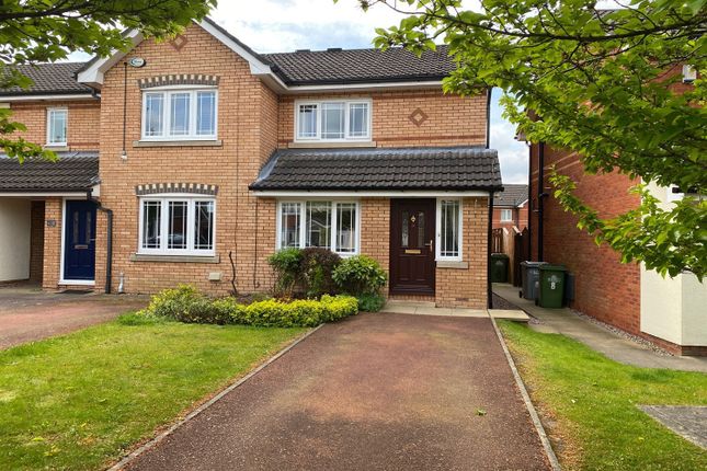 Thumbnail Terraced house to rent in Calverley Close, Wilmslow