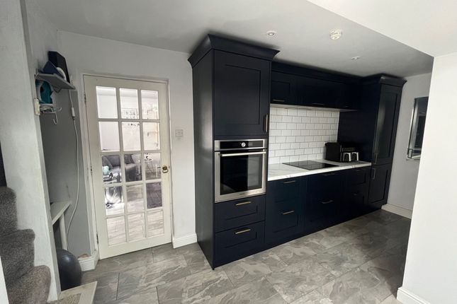 69 Alfred Street, Westbury photo 4