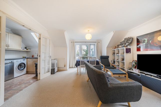Flat 14,, Willow Court, Rickmansworth photo 3