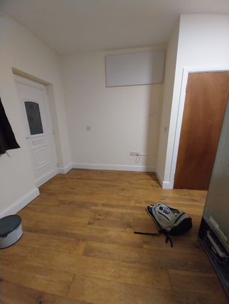 Flat 1, Higham Hill Road, Walthamstow photo 4