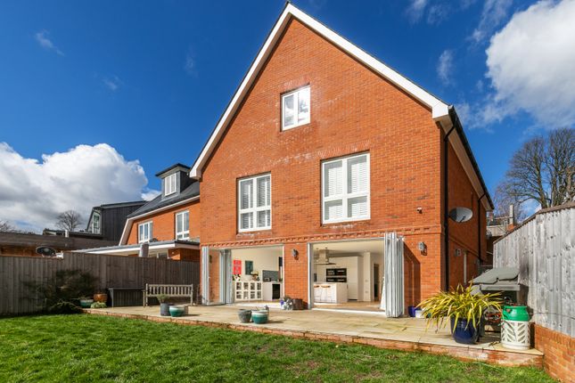 Thumbnail Detached house for sale in Stratton Road, Winchester