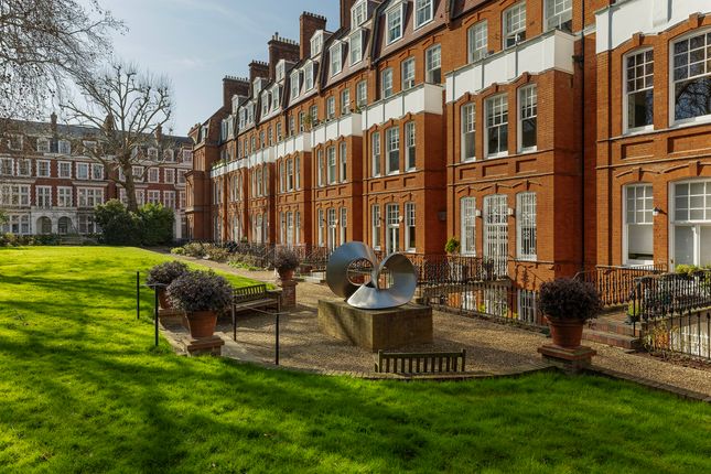 1 Evelyn Gardens, London photo 2