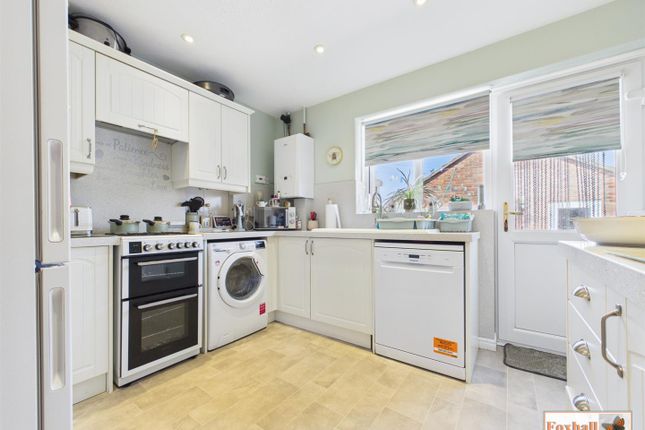 12, Paget Close, Ipswich photo 4