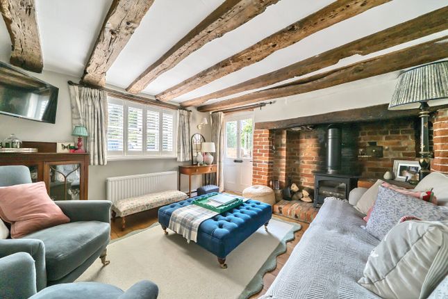 Wren Cottage, 6, Farnham Road, Hook photo 4
