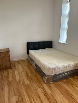 Thumbnail Flat to rent in Carter Place, London