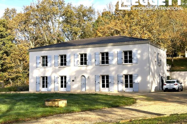 Thumbnail Villa for sale in Fumel, Lot-Et-Garonne, Nouvelle-Aquitaine