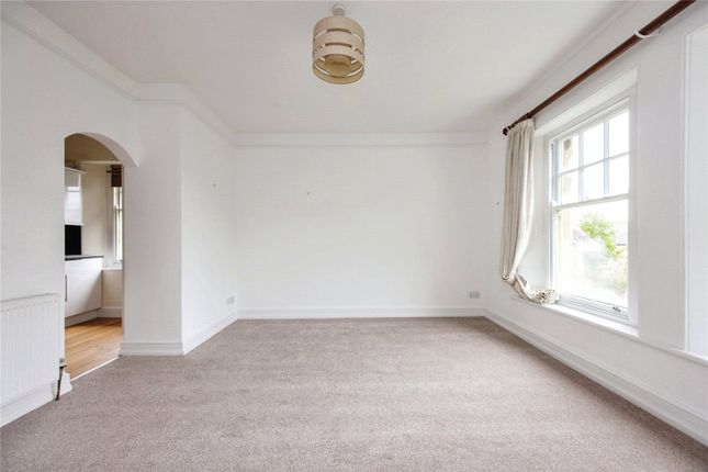 Flat 5 St Gurons, 17, Castle Street, Cornwall photo 4