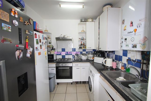 19, Davis Street, Plaistow photo 4