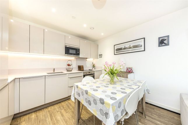 Thumbnail Flat for sale in Telegraph Avenue, Greenwich