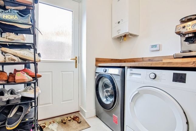 9, Ruby Close, Wellingborough photo 4