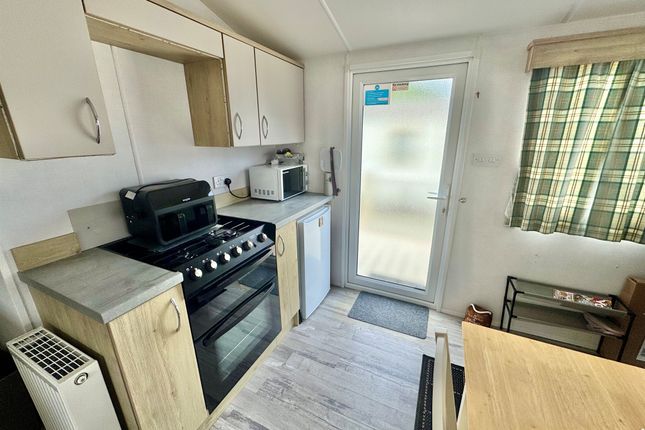 14, Balmoral, Manor Park, Manor Road, Hunstanton photo 3