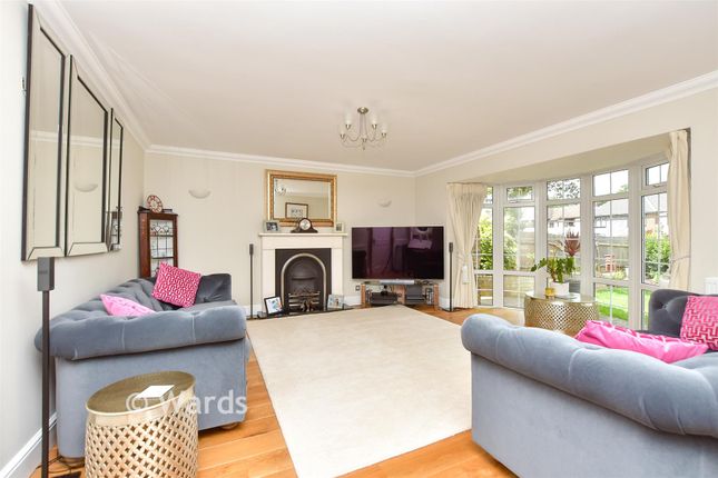 216, Fairview Avenue, Gillingham photo 2