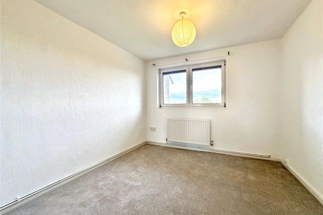 59, Greenfield House, London photo 5