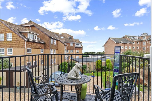 Flat for sale in Selsey Avenue, Aldwick, West Sussex