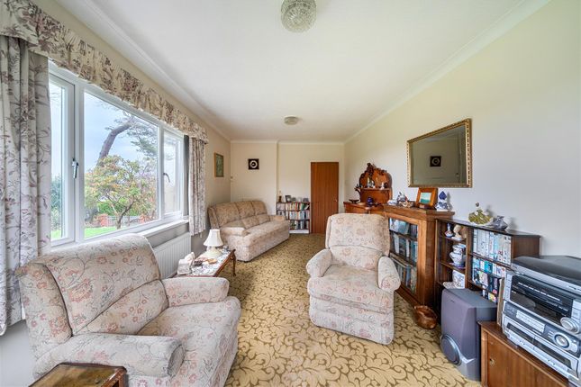 29, Heol Pen Y Scallen, Swansea photo 3