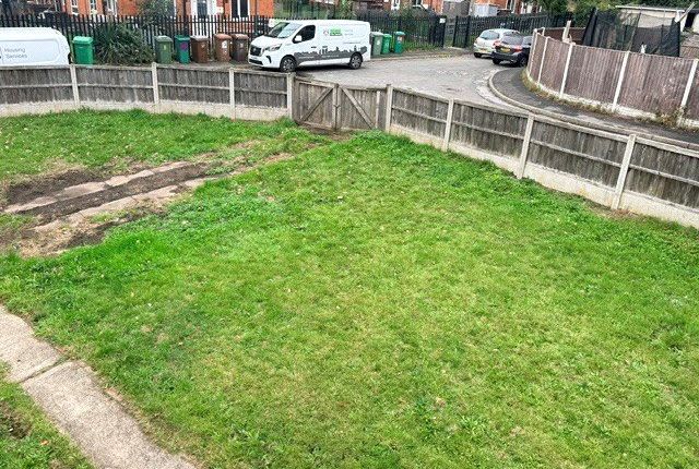 Bracknell Crescent, Nottinghamshire photo 4