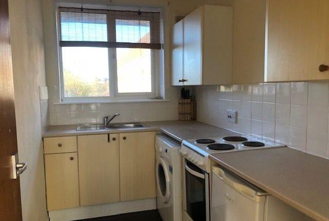 Flat to rent in Minster Court, Edge Hill, Liverpool