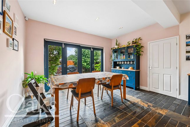 2,, Meadfoot Road, London photo 4