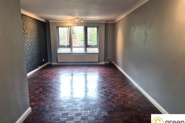 Flat to rent in Bowlas Avenue, Sutton Coldfield
