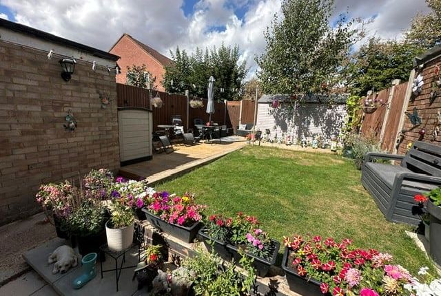 98, MOUNT ROAD, THATCHAM photo 2