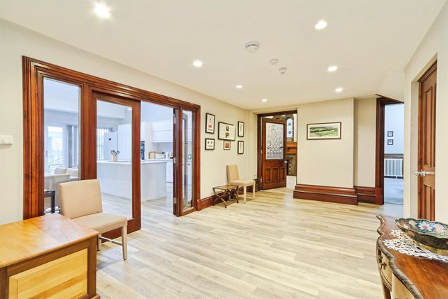 1b, Spenfield House, Spenfield Court, Leeds photo 4