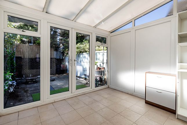 69, William Booth Road, London photo 4