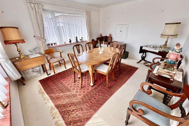 4, Daniells Walk, Hampshire photo 4