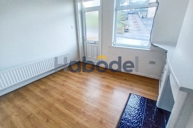 41 Laceyfields Road, Langley, Derby photo 5