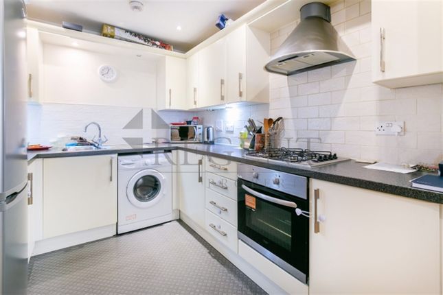18, Copeland House, Rathlin Road, Crawley photo 2