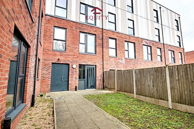 6, Potash House, 1, Canning Square, Enfield photo 2